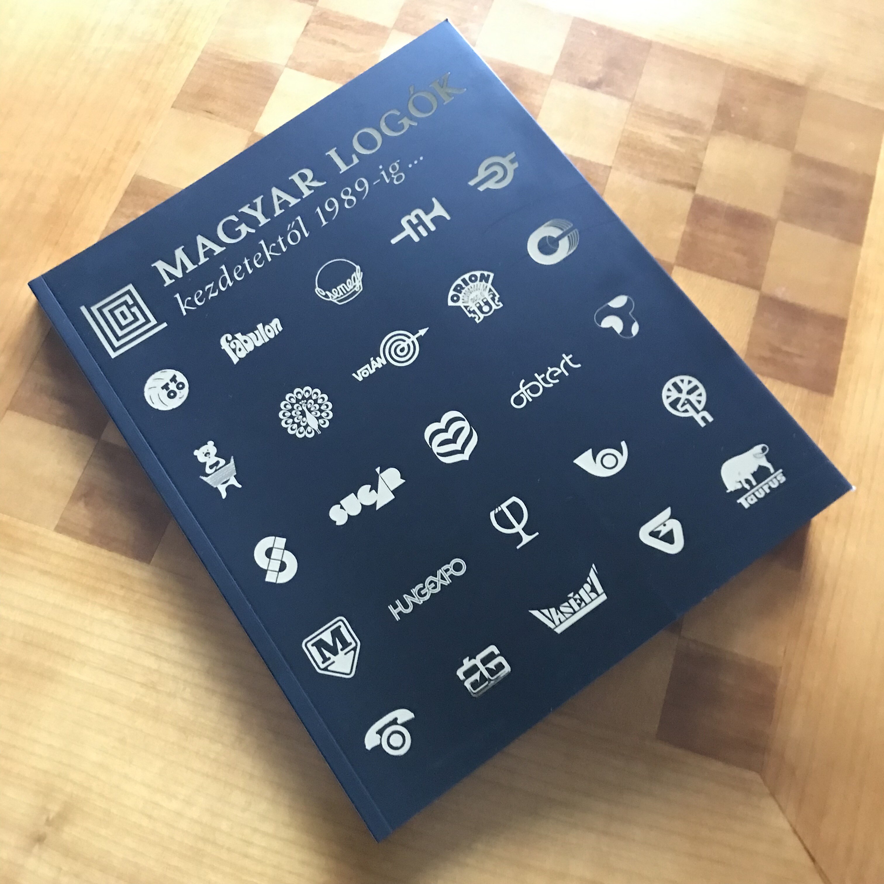 The volume entitled Hungarian logos from the beginnings to 1989...